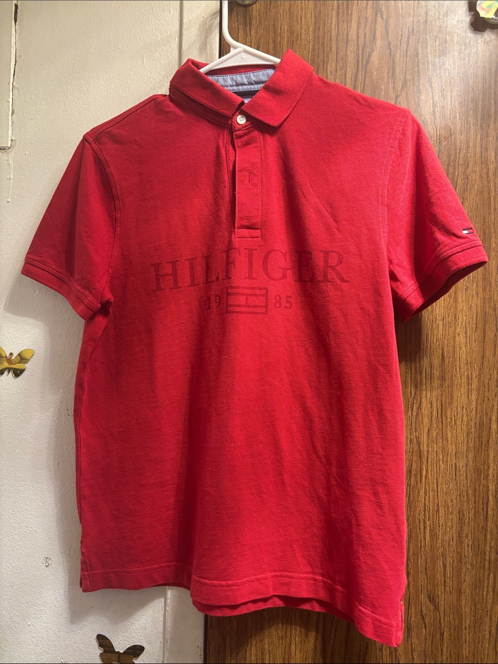 Tommy Hilfiger Red Short-Sleeve Polo with Subtle Logo